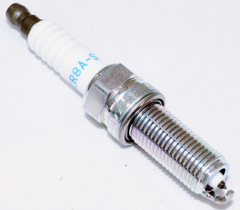 NGK 1402 Spark Plug Laser Iridium SILKR8AS