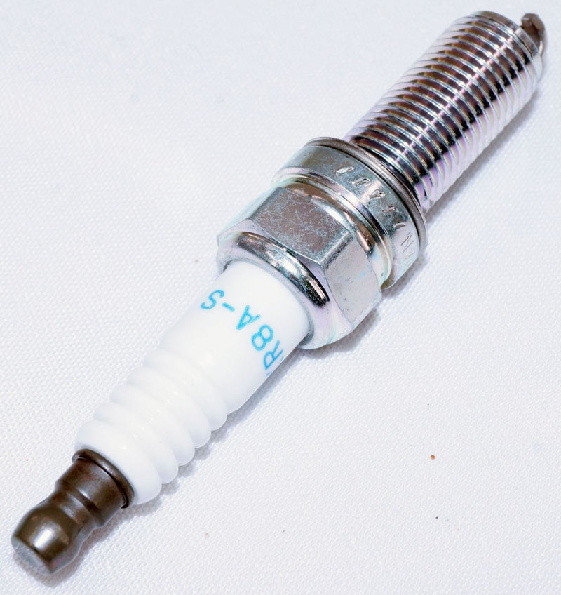 NGK 1402 Spark Plug Laser Iridium SILKR8AS