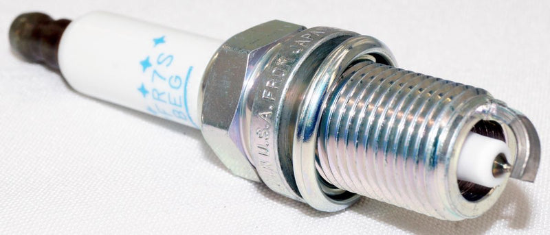 NGK 1675 Platinum Spark Plug PFR7S8EG