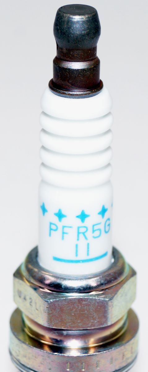 NGK 2647 PFR5G-11 Laser Platinum Spark Plug