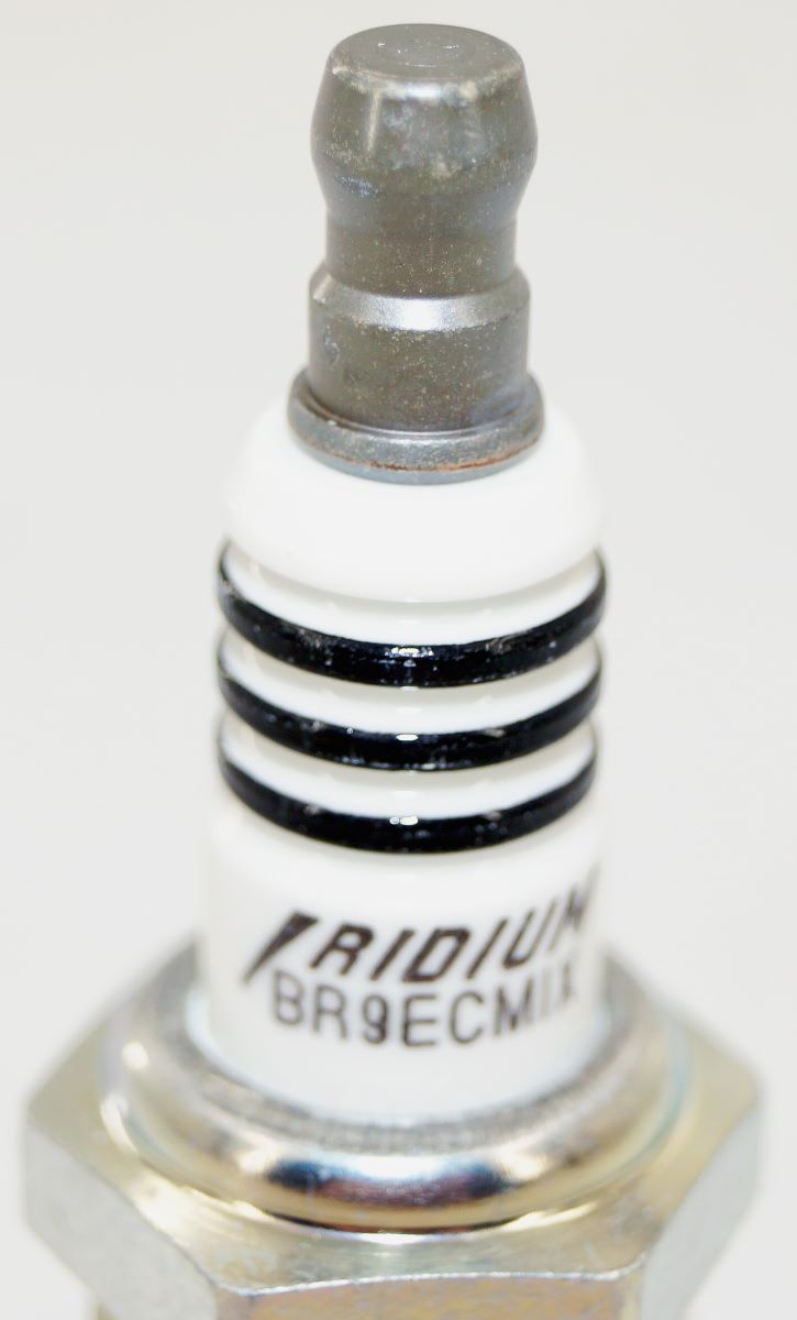 NGK 2707 Iridium Spark Plug BR9ECMIX