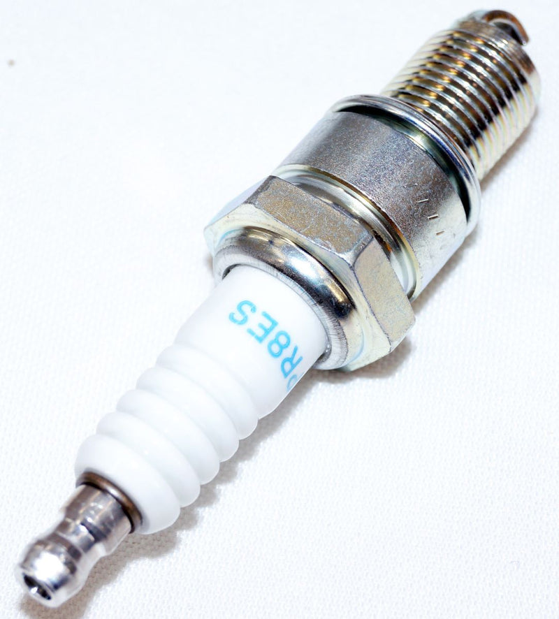 NGK 3923 BPR8ES Nickel Spark Plug