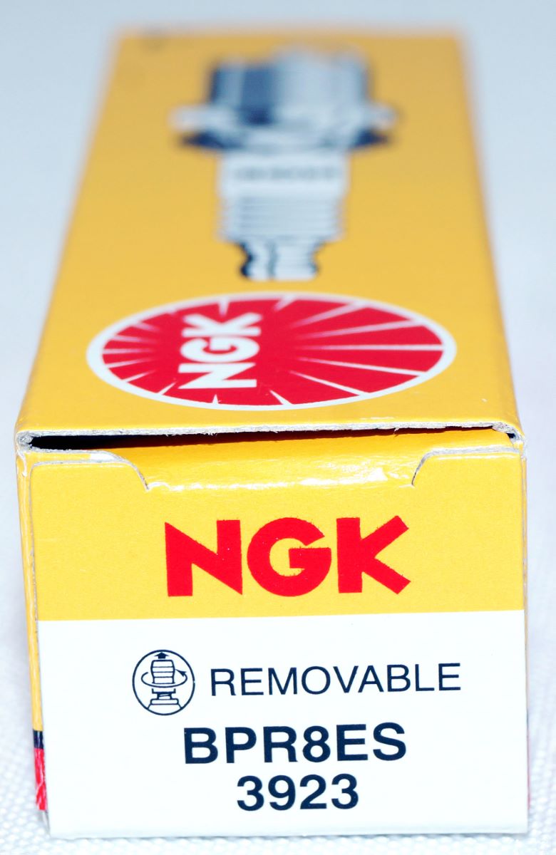 NGK 3923 BPR8ES Nickel Spark Plug