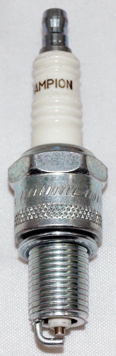 Champion Copper Plus 415 Spark Plug RN9YC