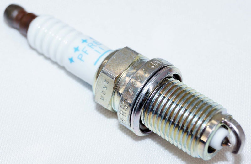 NGK 5555 PFR6G-11 Laser Platinum Spark Plug