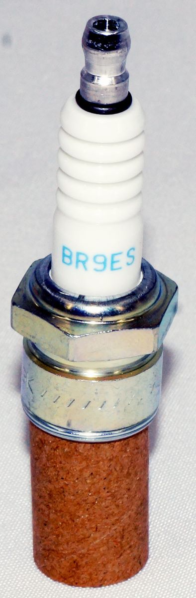 NGK 5722 BR9ES Nickel Spark Plug with Removable Terminal Nut