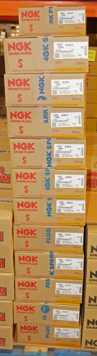 NGK 6263 Nickel Spark Plug CR9E Threaded Tip