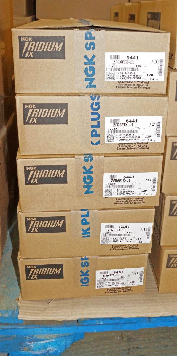 NGK 6441 Iridium IX Spark Plug ZFR6FIX11