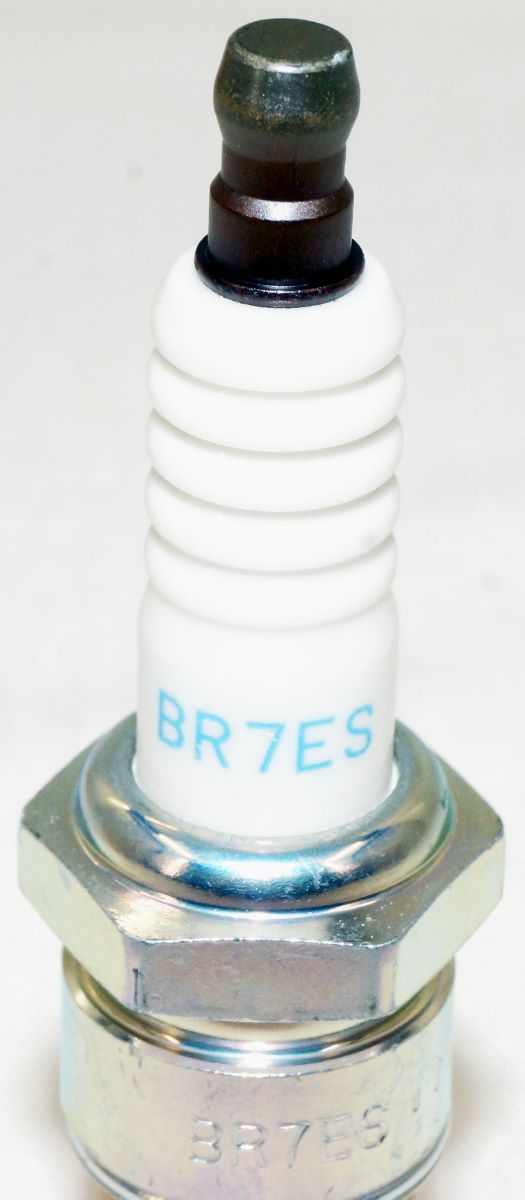 NGK 6615 BR7ES Nickel Spark Plug