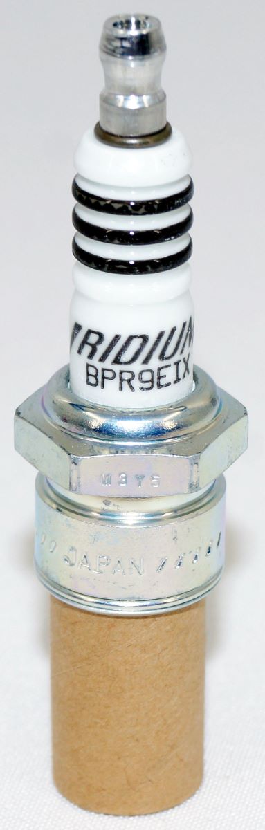 NGK 6853 Iridium IX Spark Plug BPR9EIX