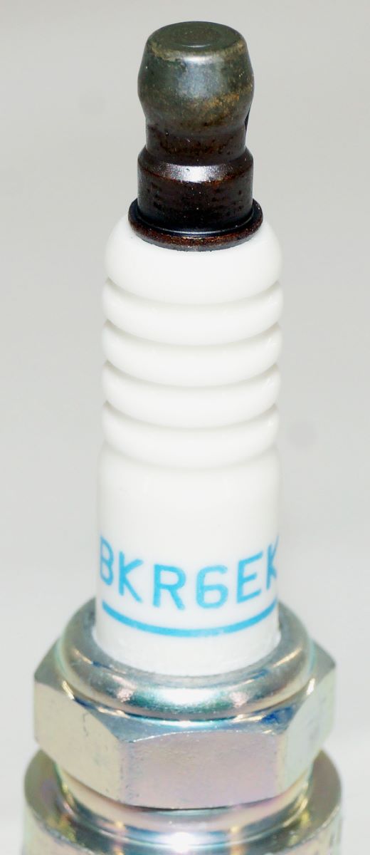 NGK 6993 Spark Plug BKR6EKU for FGR8LDP0 FGR7DDP 94709-00405