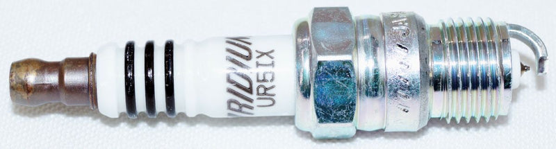 NGK 7177 UR5IX Iridium IX Spark Plug