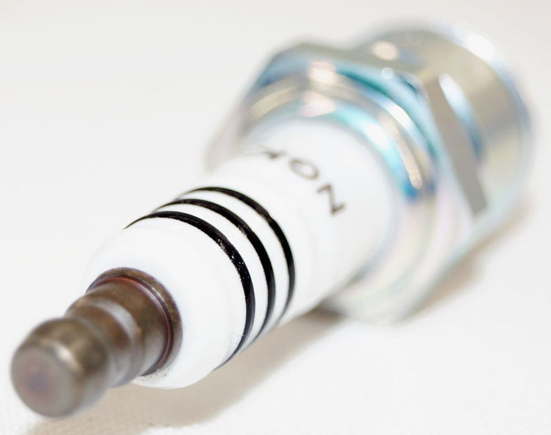 NGK 7355 Irdium Spark Plug XR5IX