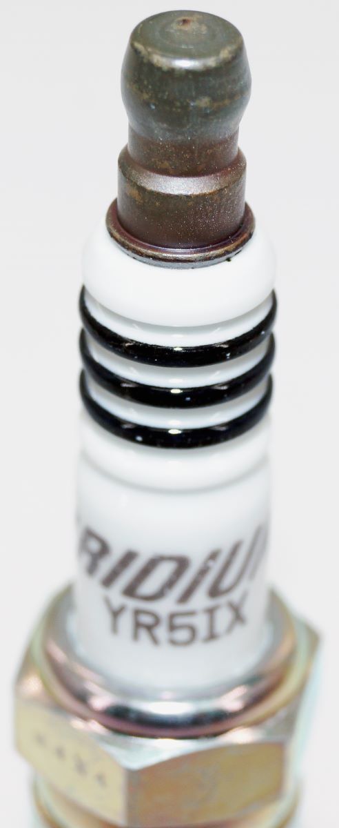 NGK 7516 YR5IX Iridium IX Spark Plug