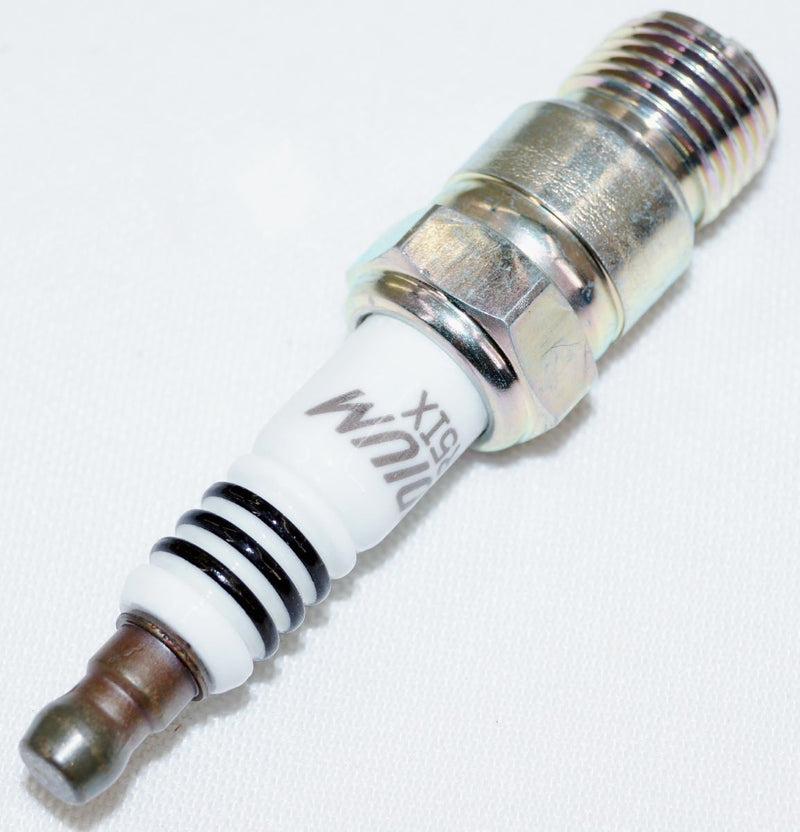 NGK 7516 YR5IX Iridium IX Spark Plug