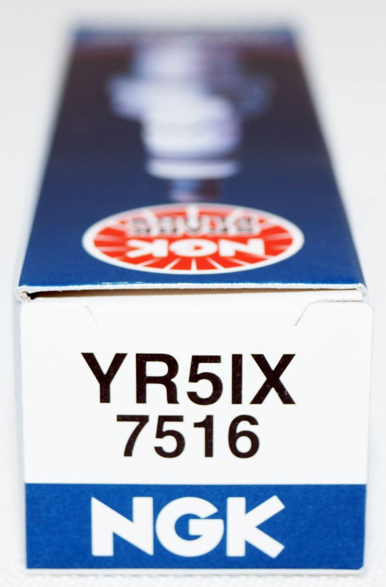 NGK 7516 YR5IX Iridium IX Spark Plug
