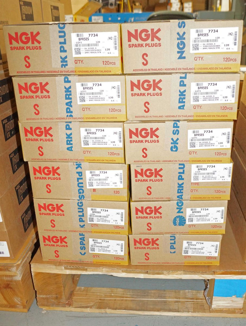 NGK Spark Plug 7734 with Removable Tip BPR5ES